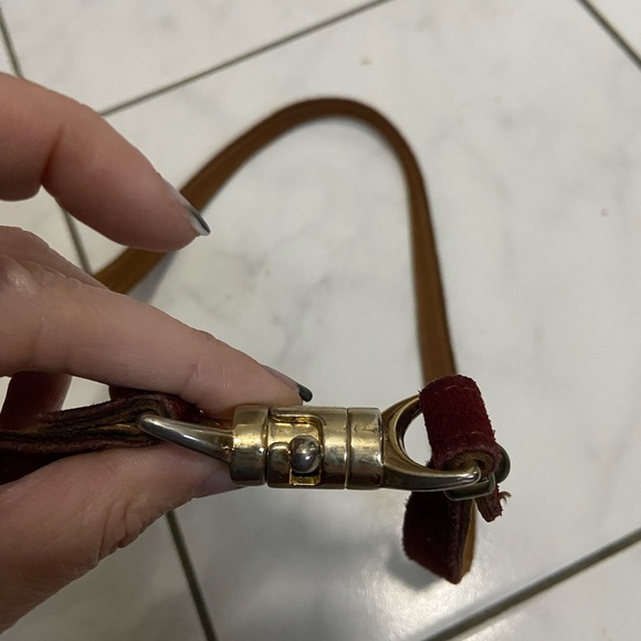 Brown Suede Belt Signed Davey. Gold Tone Twist Closure.  Unisex - Picture 4 of 4